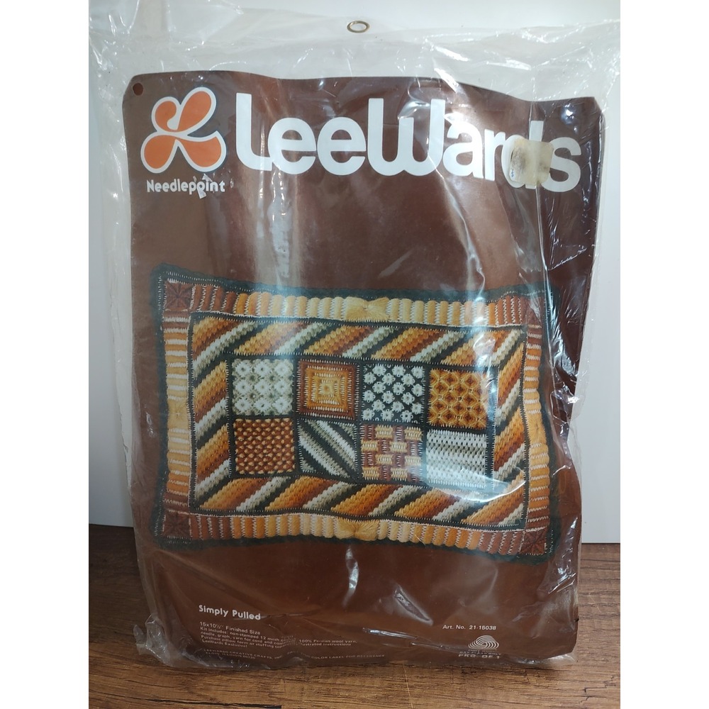 NOS Vtg 1970's LeeWards  Needlepoint Kit Pillow Cover Simply Pulled Sealed W40